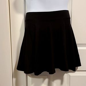 NWT, H&M, black skirt. Size S